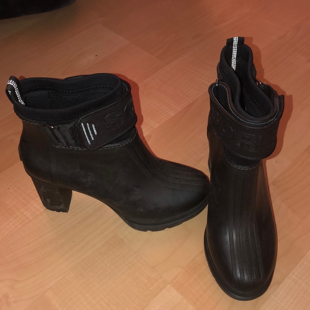 Sorel heel boots